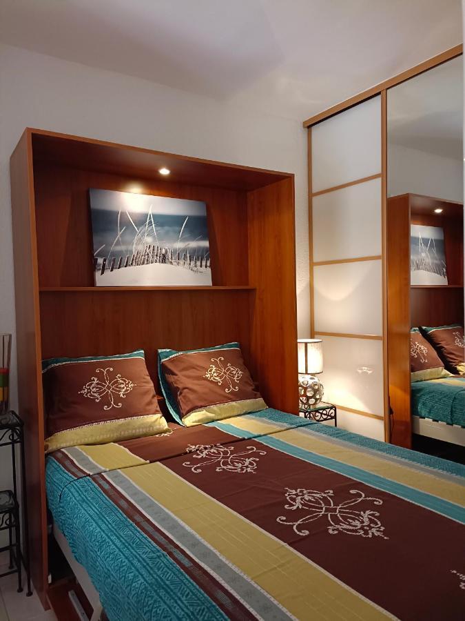 Douka T2 Wifi Clim Piscine En Saison - Centre Proche Plage-port - Motte